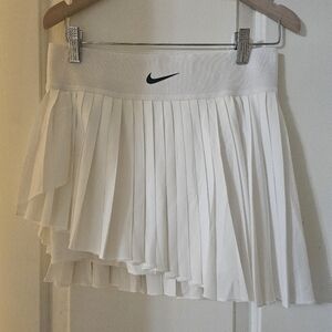 NIKE S Court Dri-FIT White Womens Pleated Tennis Skirt